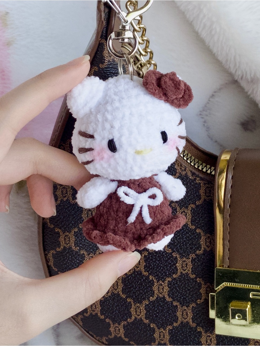 Crochet Hello Kitty Fall Keychain - Picture 4 of 7